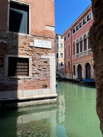 San Marco Apartment With Canal View Veneţia Exterior foto