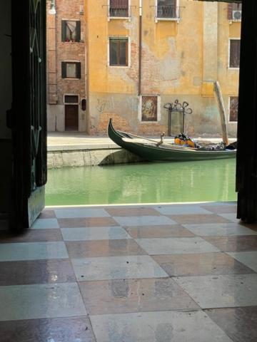 San Marco Apartment With Canal View Veneţia Exterior foto