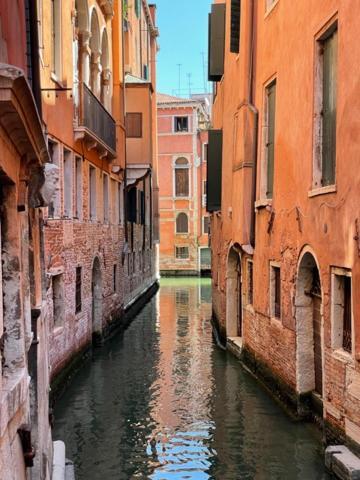 San Marco Apartment With Canal View Veneţia Exterior foto