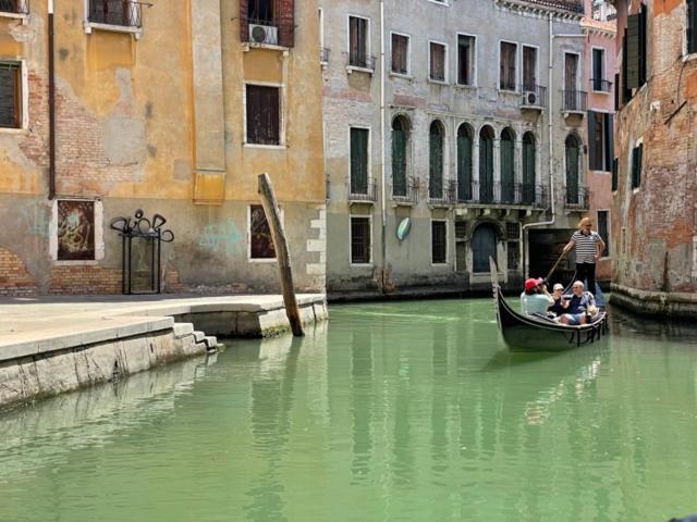 San Marco Apartment With Canal View Veneţia Exterior foto